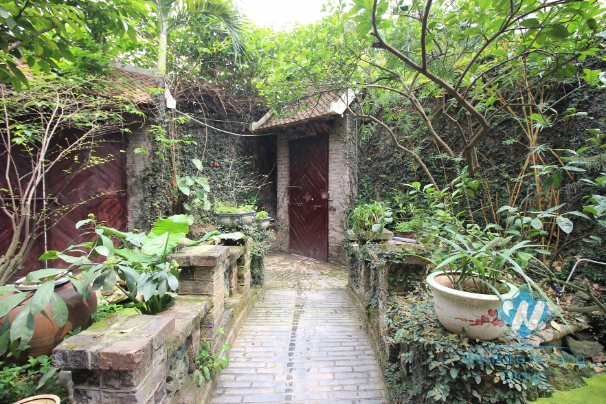 A unique villa with a luscious garden and swimming pool for rent in Tay Ho